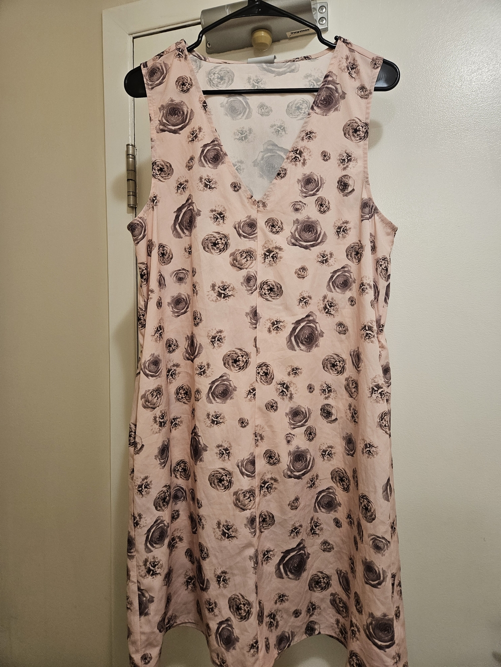 Vero Moda Blush Pink Floral V-Neck Midi Dress